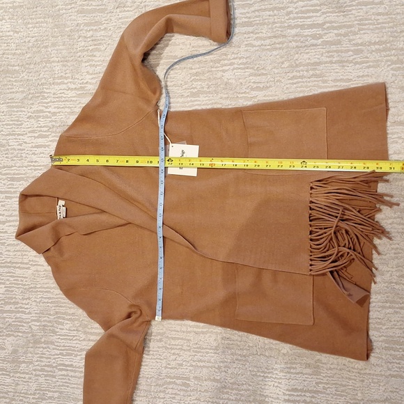 🆕️[M] Jacket/ Cardigan - Picture 8 of 8